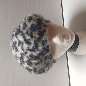 Women Stylish Fuzzy Leopard Print Beret NWT
